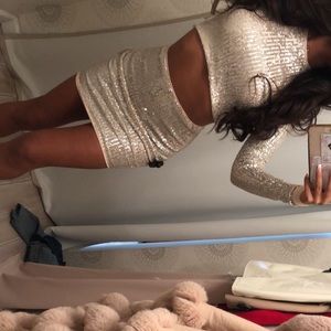 NEVER WORN two piece outfit size small